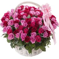 101 різнобарвна троянда в кошику