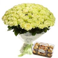 101 біла троянда і цукерки Ferrero Rocher