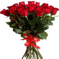 Букет із 17 червоних троянд