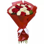 Красивий букет із білих і червоних троянд