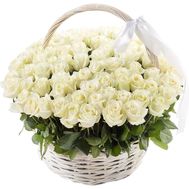 Кошик з 101 білої троянди