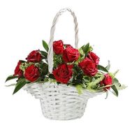Кошик з 11 троянд