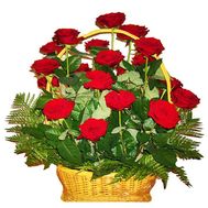 Кошик з 21 троянди