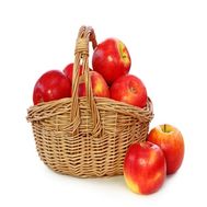 Кошик з яблуками
