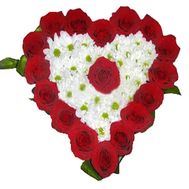 Серце з троянд і хризантем