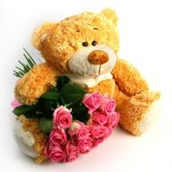 Ведмедик з трояндами
