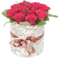 11 червоних троянд в коробці