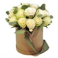 21 троянда в коробці