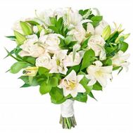 Білий букет квітів