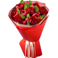 Букет бордових півоній