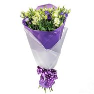 Букет з білих та фіолетових еустом