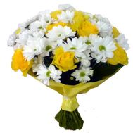 Букет із білих хризантем і жовтих троянд