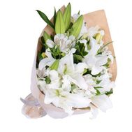 Букет із лілій і альстромерій