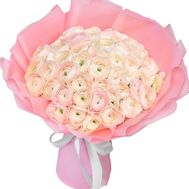 Букет із ранункулюсами