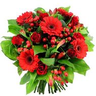 Букет квітів у червоних тонах