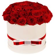 Червоні троянди в коробці