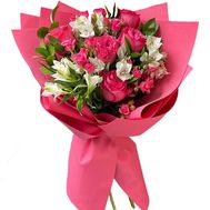 Яскравий букет троянд та альстромерій