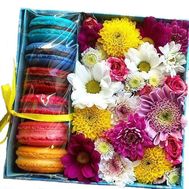 Композиція з тістечками