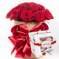 Троянди в коробці і Raffaello