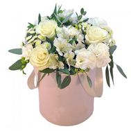 Ніжні квіти в коробці