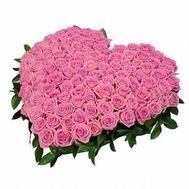 Серце з 101 рожевої троянди