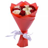 11 червоних і білих троянд