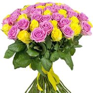 51 рожева і жовта троянда