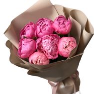 7 рожевих півоній