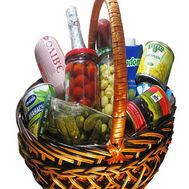 Подарунковий кошик з продуктами для чоловіка