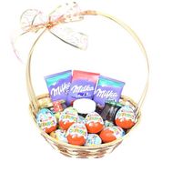 Кошик з шоколадом Milka і Kinder