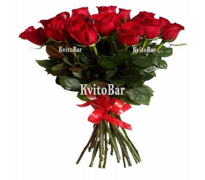 15 імпортних довгих троянд