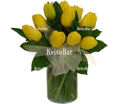 Букет із 11 тюльпанів