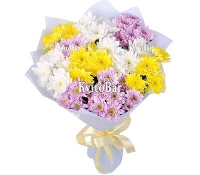 Яркий букет хризантем