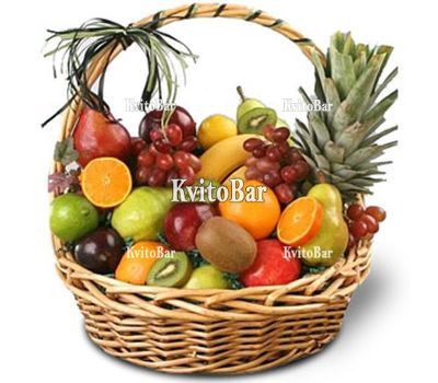Велика корзина фруктів