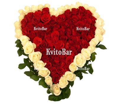 Велике серце з троянд