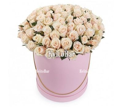101 кремовая роза в коробке