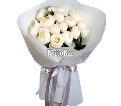 15 білих півоній