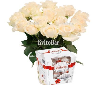 Букет 19 білих троянд та цукерки