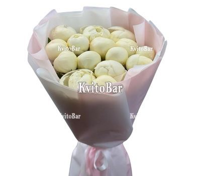 Букет із 15 півоній