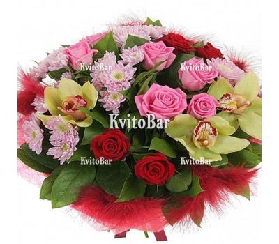 Букет із орхідеями