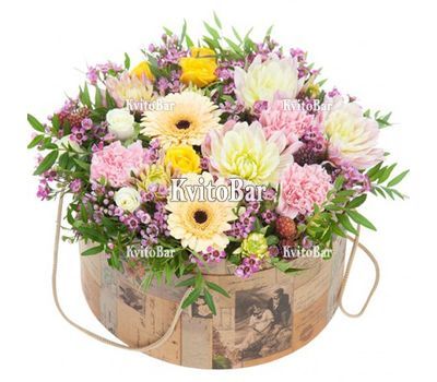 Букет квітів в коробці