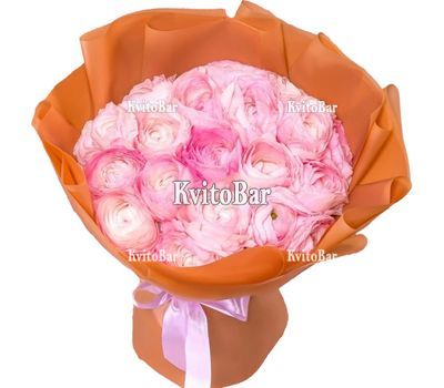 Bouquet of 19 ranunculus