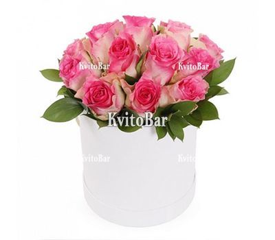 Букет із 15 біло-рожевих троянд Джумілія