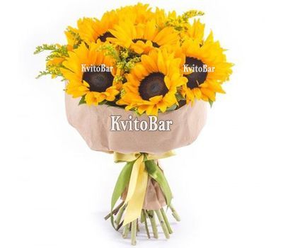 Яскравий букет соняшників