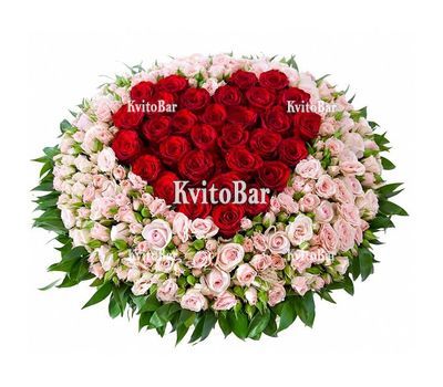 Кошик з 131 троянди