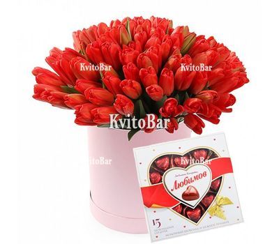 Букет 51 червоний тюльпан
