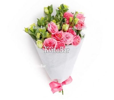 Маленький букет розовых эустом