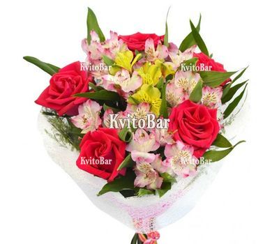 Ніжні альстромерії з трояндами