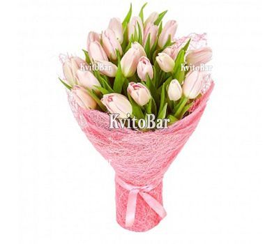 Ніжний букет тюльпанів
