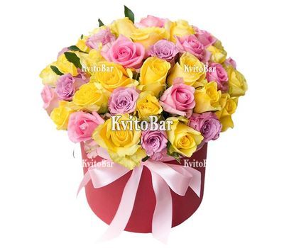 Квіти троянди в коробці